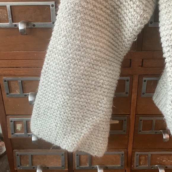 Gentle Fawn Cropped Bell Sleeve Turtleneck Chunky Oversized Lorne Sweater - Picture 4 of 9